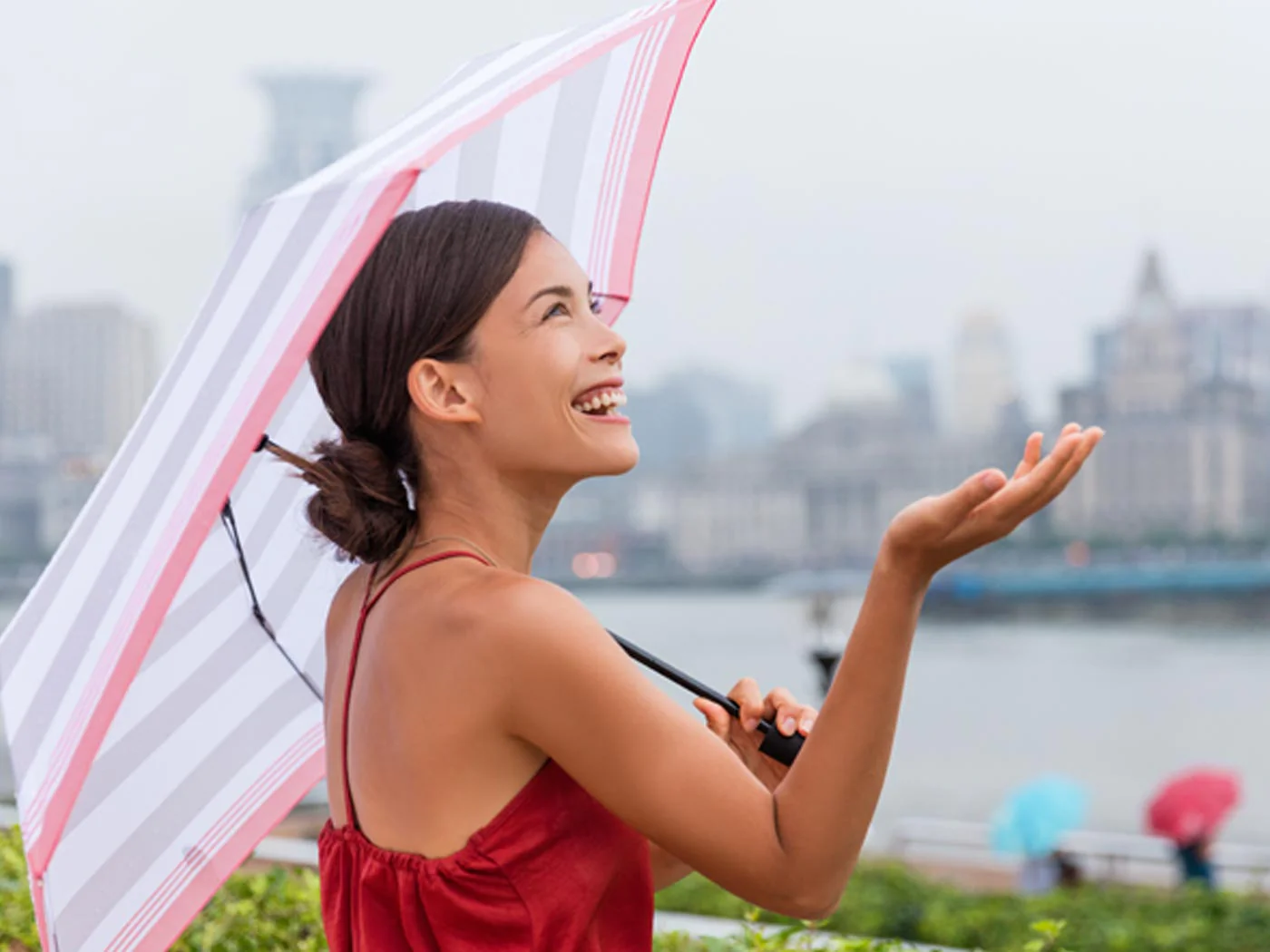 Rainy Season Glow-Up: Best Practices for Monsoon Skincare - FamorOrganic